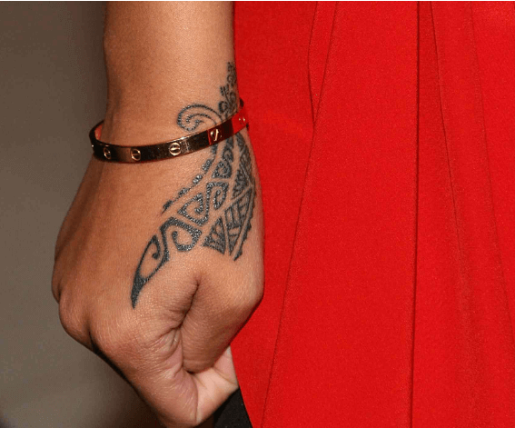 Tattoo:Nunsqkojaqe= Rihanna